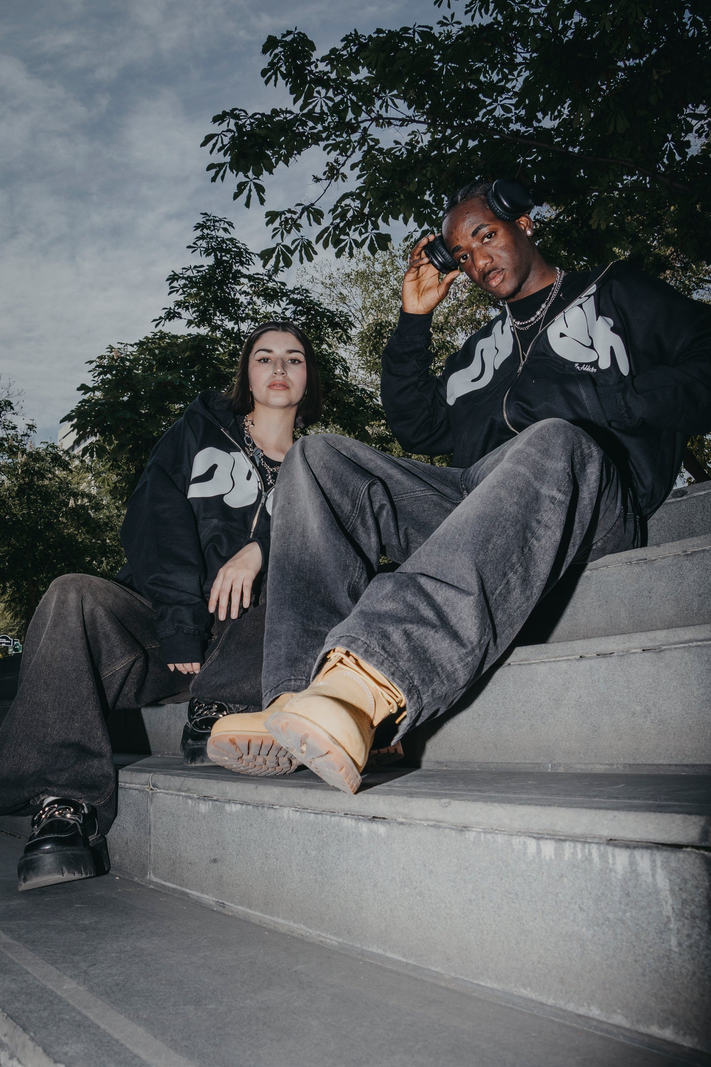 BLACK ZipUp Dusk Hoodie